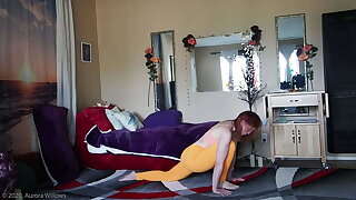 Aurora Willows in yellow yoga pants, hot cameltoe