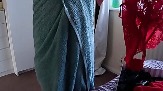 MY HORNY STEPMOM INVITED ME TO FUCK HER WHILE MY DAD IS STUCK IN TRAFFIC ON VALENTINE'S DAY